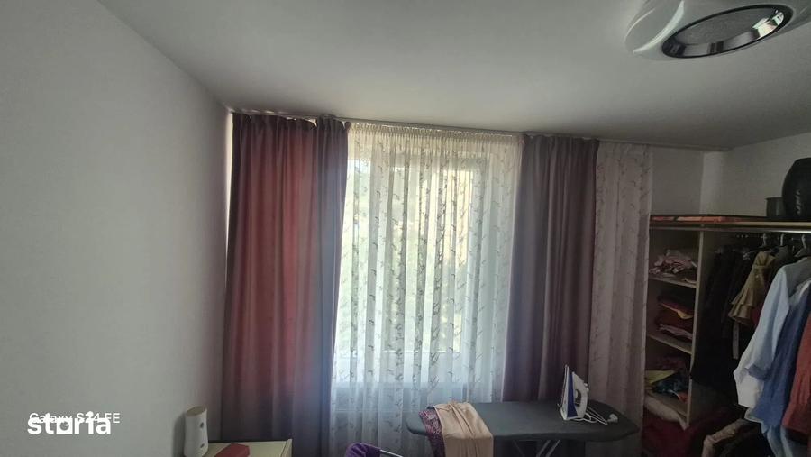 Apartament cu 3 camere decomandat în Dărmănești