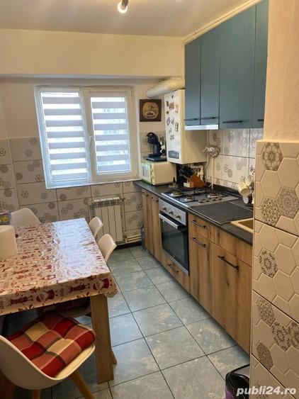 Apartament cu 3 camere decomandat în Central