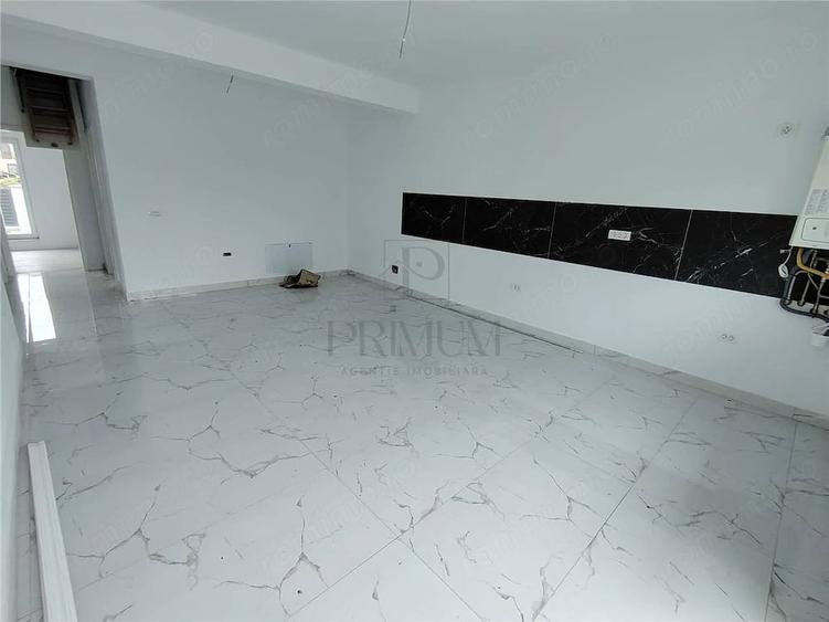 Duplex pe plan - canalizare - 4 camere - 2