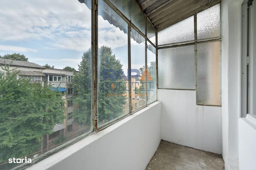 Apartament cu 3 camere decomandat în Românești