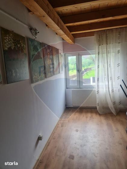 Spațiu comercial, de 1,650 mp, în Baia de Fier