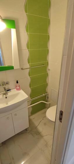 Apartament cu 4 camere decomandat în Dacia