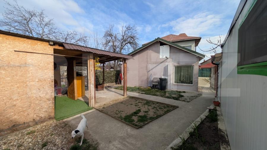 Casă individuală cu 4 camere cu Canalizare în Exterior Est