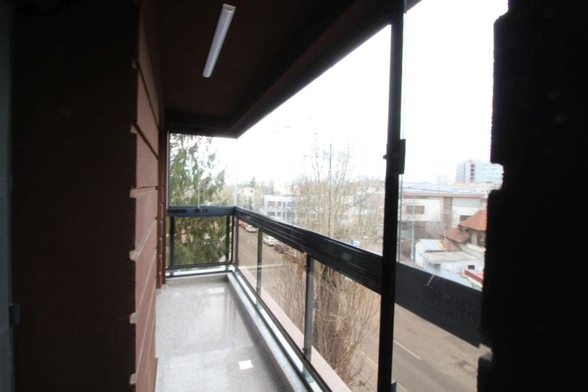 Apartament cu 3 camere decomandat, mobilat în Domenii