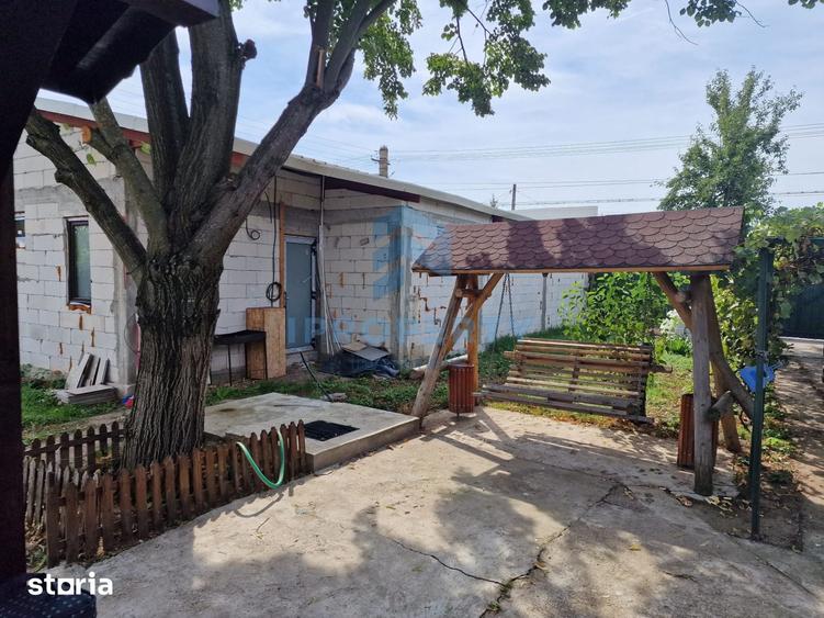 Casă cu 2 camere cu Teren 1700 Mp în Călugăreni