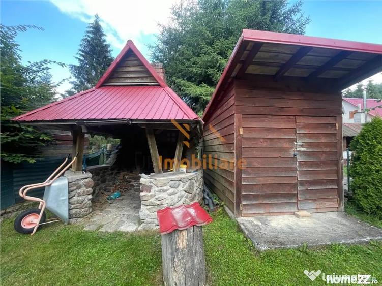 Casă cu 6 camere cu Teren 325 Mp în Remeți