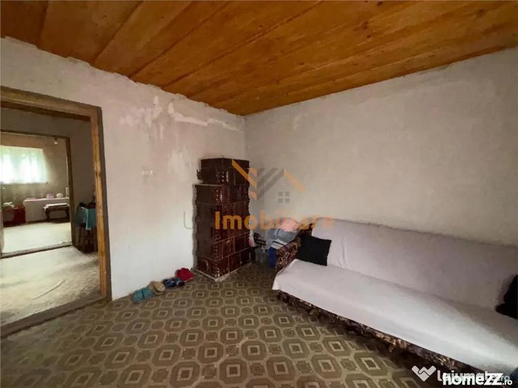 Casă cu 2 camere cu Teren 4000 Mp în Dernișoara
