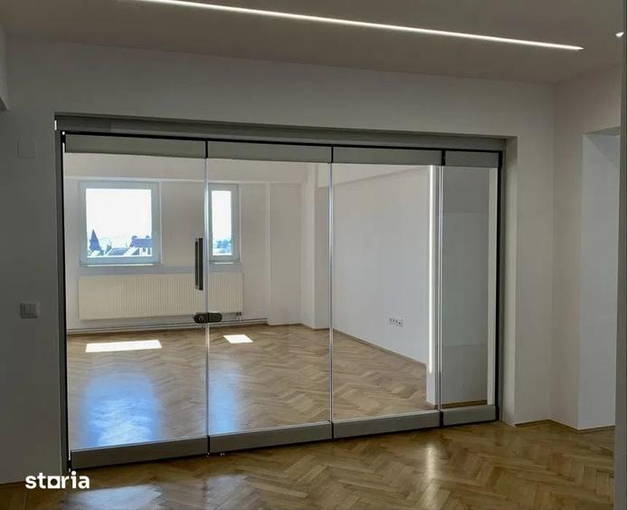 Apartament cu 4 camere, mobilat în Ultracentral