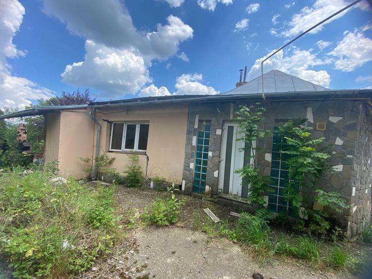 Casă individuală cu 2 camere cu Teren 867 Mp în Poiana Câmpina