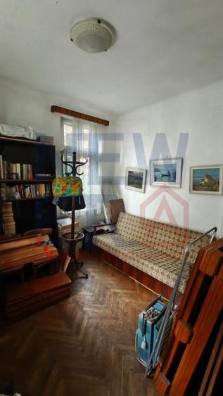 Apartament cu 2 camere semidecomandat, mobilat în Armeneasca