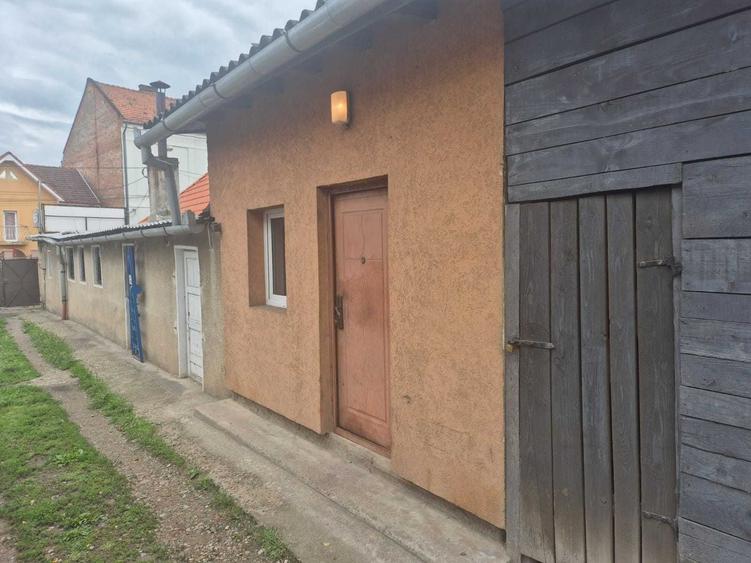 Spațiu comercial, de 100 mp, în Central