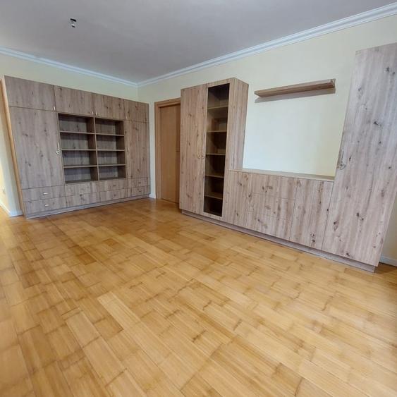 Apartament cu 2 camere semidecomandat, mobilat în Borhanci