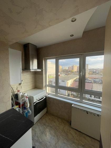 Apartament cu 3 camere decomandat, mobilat în Săsar