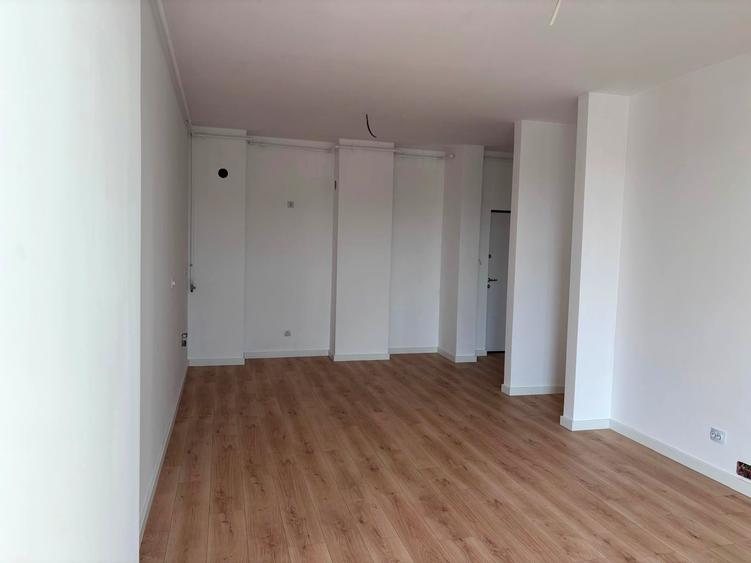 Apartament cu 2 camere semidecomandat în Florești