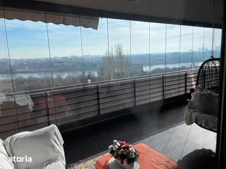 Apartament cu 4 camere în Băneasa