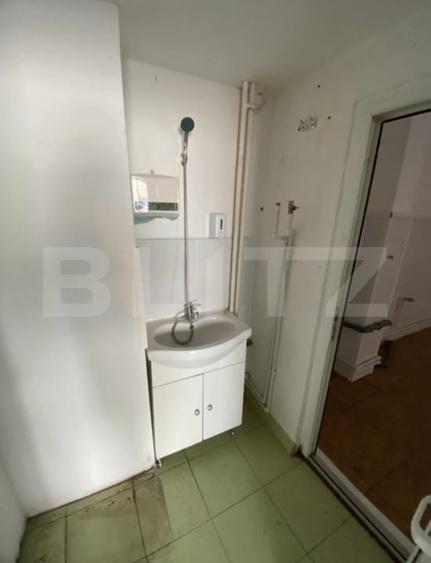 Spațiu comercial, de 20 mp, în Central