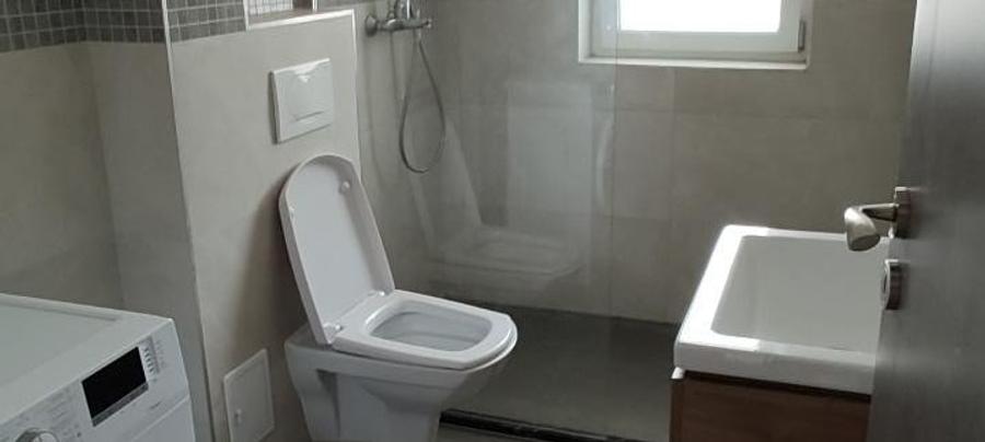 Apartament cu 2 camere semidecomandat în Aradului