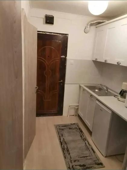 Garsonieră decomandată în Păcii