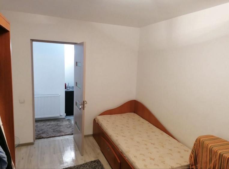 Casă cu 4 camere cu Teren 566 Mp în Central