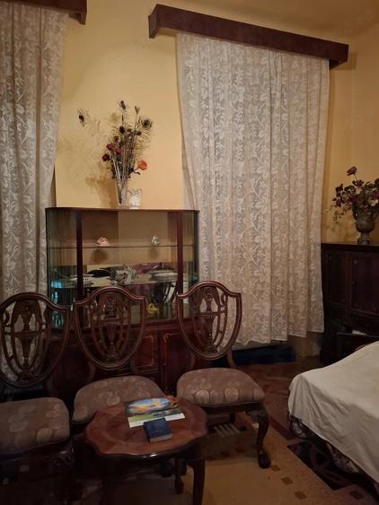 Apartament cu 3 camere semidecomandat în P-ța Maria