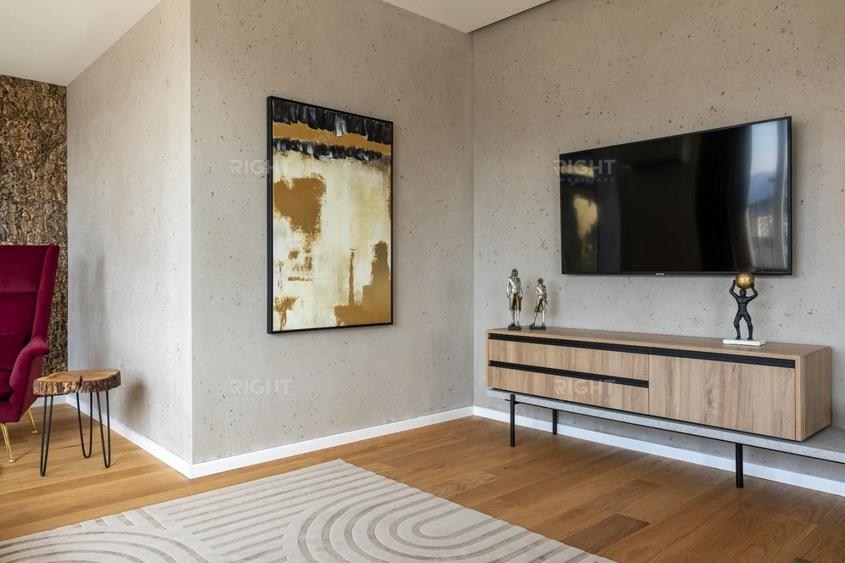 Apartament cu 3 camere decomandat, mobilat în Tractorul