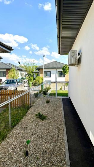 Casă cu 4 camere în Corbeanca