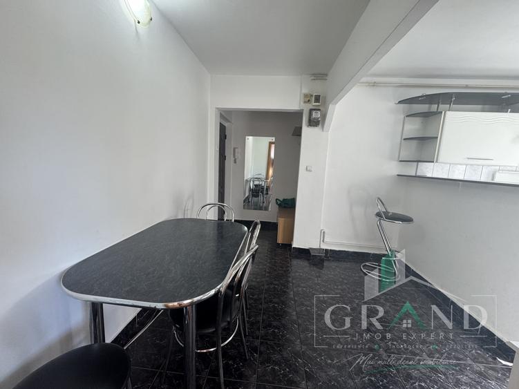 Apartament cu 3 camere semidecomandat, mobilat în Gheorgheni