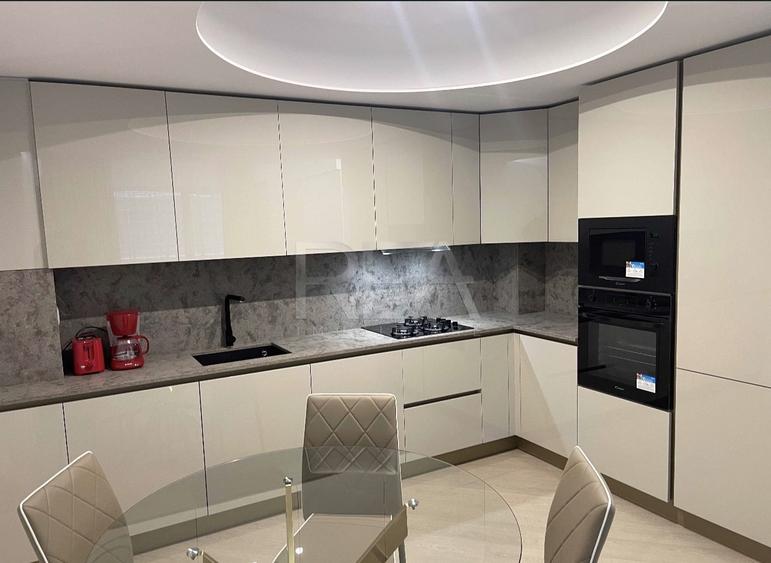 Apartament cu 3 camere semidecomandat, mobilat în Voluntari