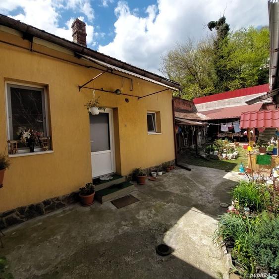 Casă cu 6 camere cu Teren 300 Mp în Muncitoresc