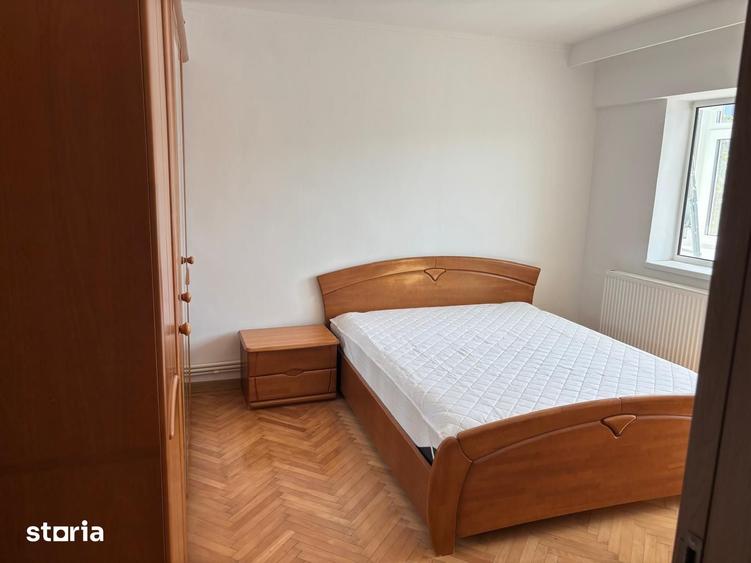 Apartament cu 3 camere decomandat în Tomis III