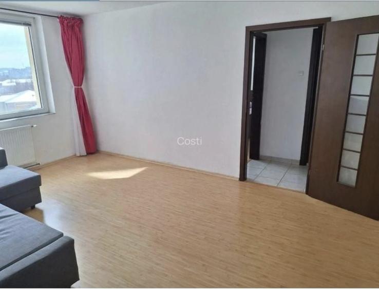 Apartament cu 2 camere semidecomandat în Gara de Nord