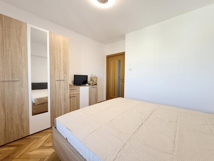 Apartament cu 4 camere decomandat, mobilat în Tomis II