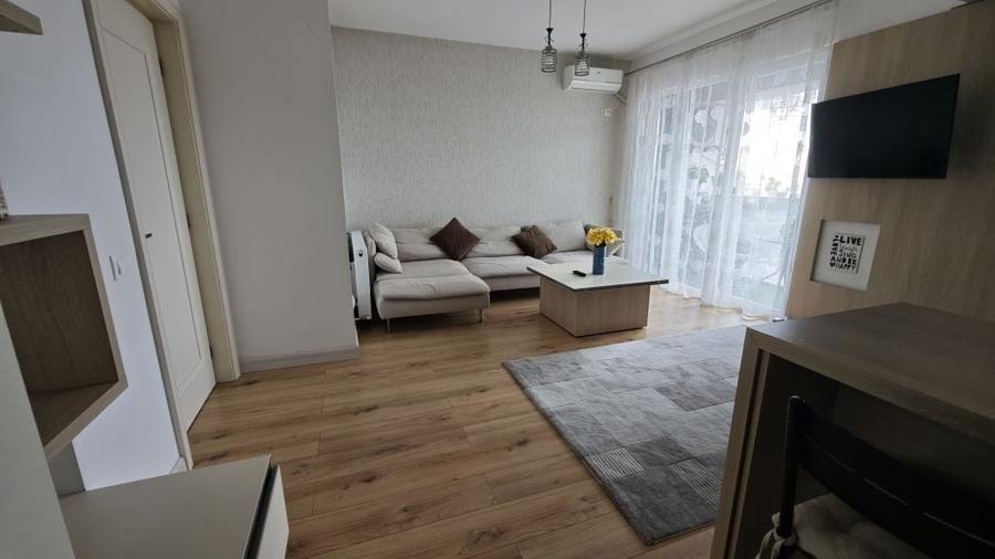 Apartament cu 3 camere decomandat în 9 Mai