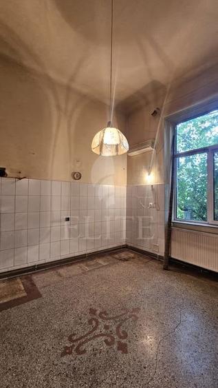 Apartament 3 camere în zona PIATA MIHAI VITEAZUL - 13
