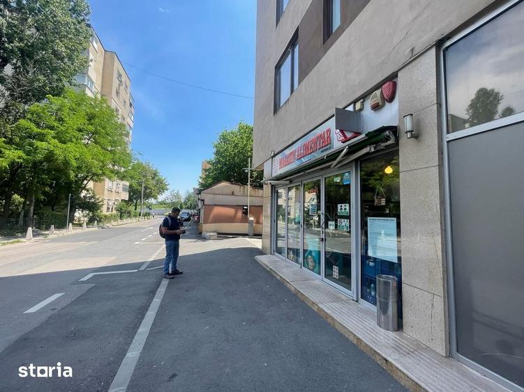Spațiu comercial, de 88 mp, în Văcăresti