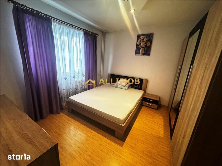 Apartament cu 2 camere decomandat în Republicii