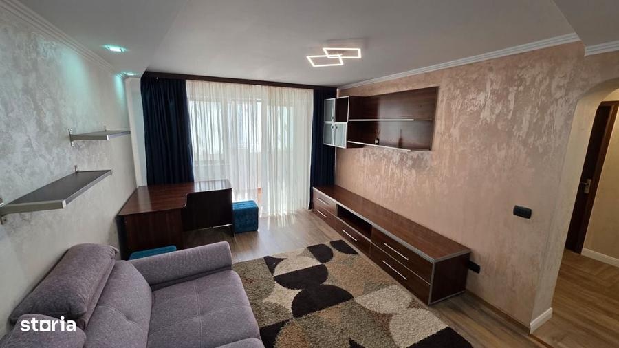 Apartament cu 3 camere decomandat în Central