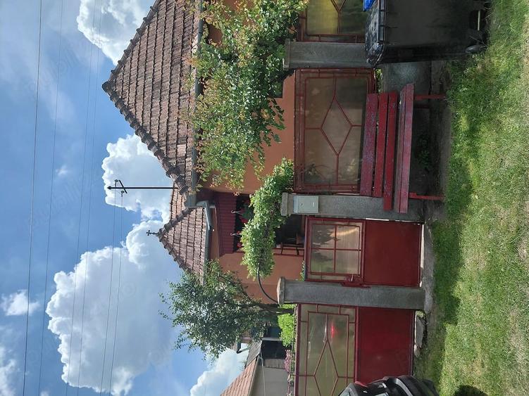 Casă cu 3 camere cu Teren 20 Mp în Petrești