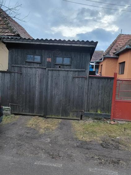 Casă cu 3 camere cu Teren 20 Mp în Petrești