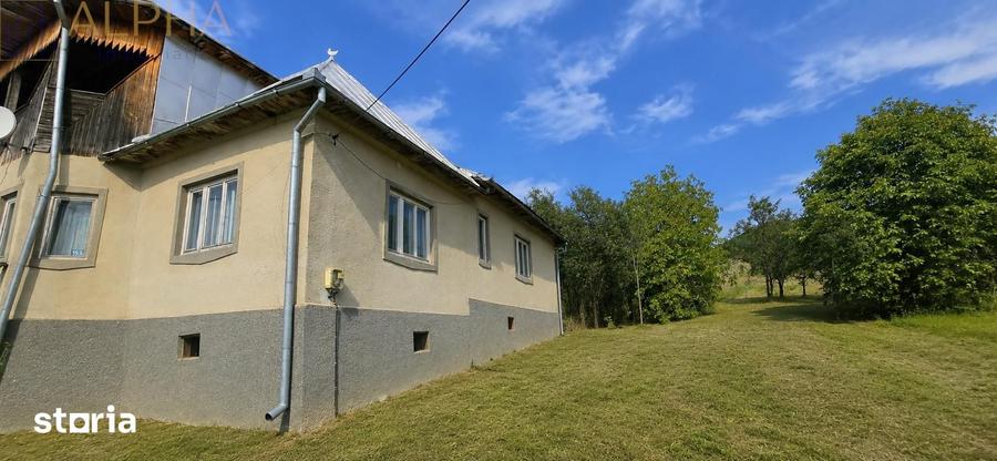 Casă cu 5 camere cu Teren 2320 Mp în Galații Bistriței