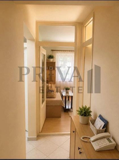 Apartament cu 3 camere decomandat în Soarelui