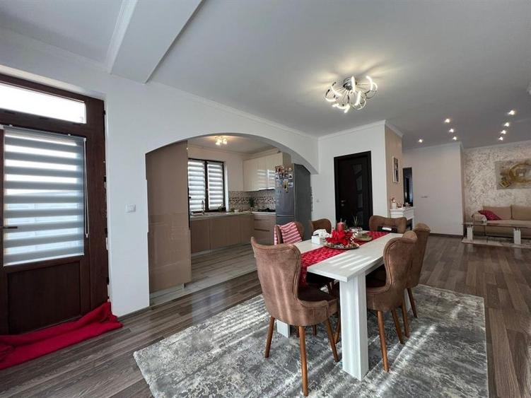 Casă individuală cu 4 camere cu Teren 511 Mp în Sântandrei