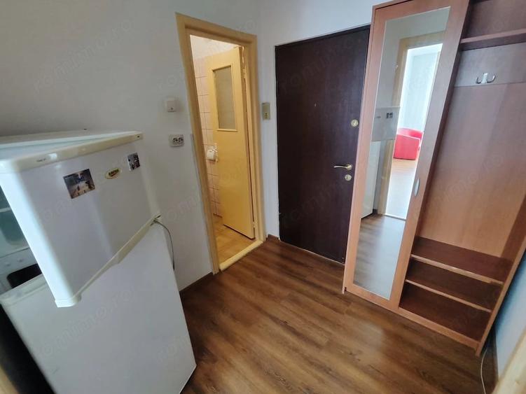 Garsonieră decomandată în Complex Studențesc