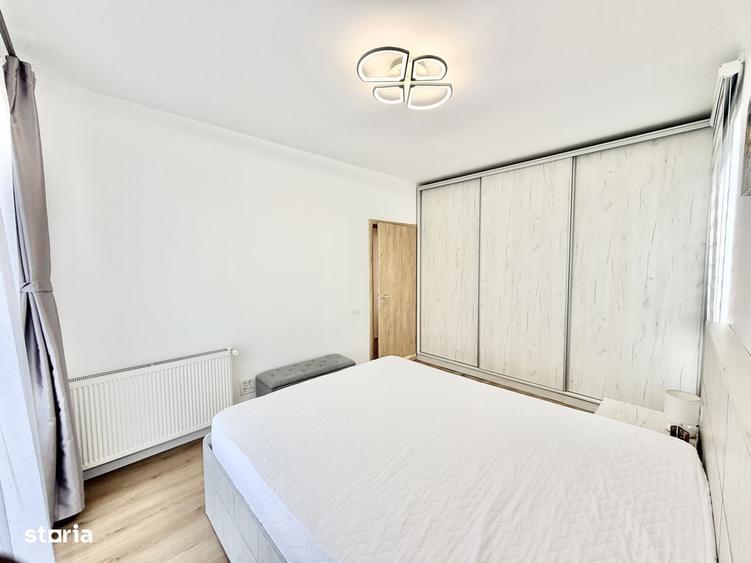 Apartament cu 3 camere decomandat în Neptun