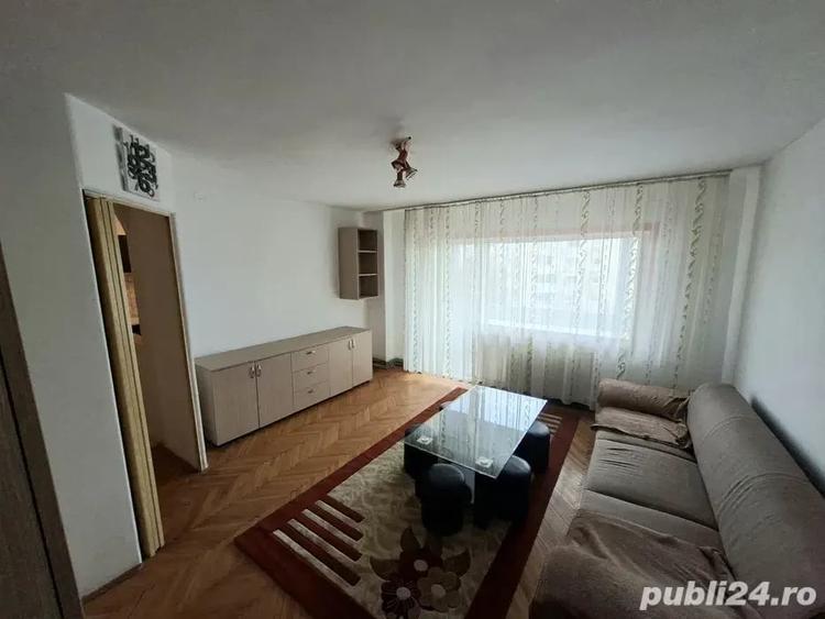Apartament cu 2 camere semidecomandat, mobilat în Bucovina