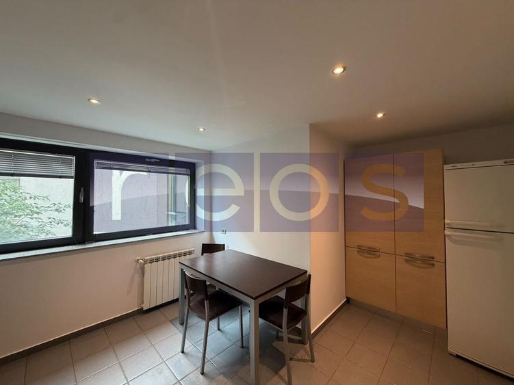 Apartament cu 3 camere, mobilat în Șoseaua Nordului