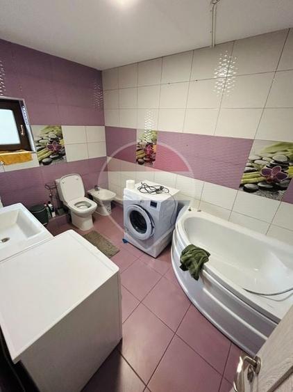 Casă individuală cu 5 camere cu Teren 390 Mp în Bariera Vâlcii
