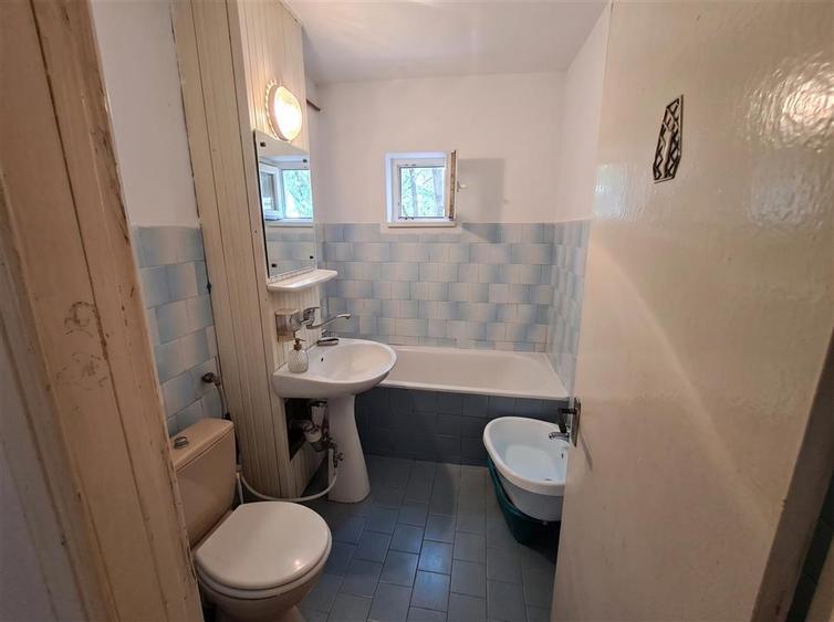 Apartament cu 3 camere decomandat, mobilat în Obcini