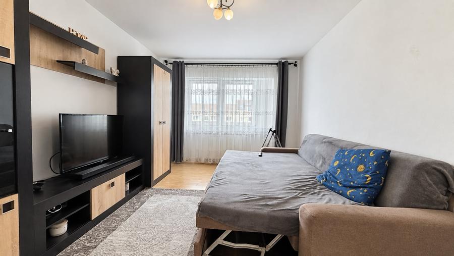 Apartament cu 2 camere semidecomandat în Girocului