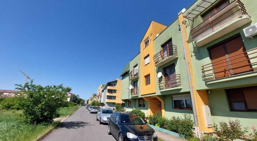 Apartament cu 2 camere decomandat în Carpați 2